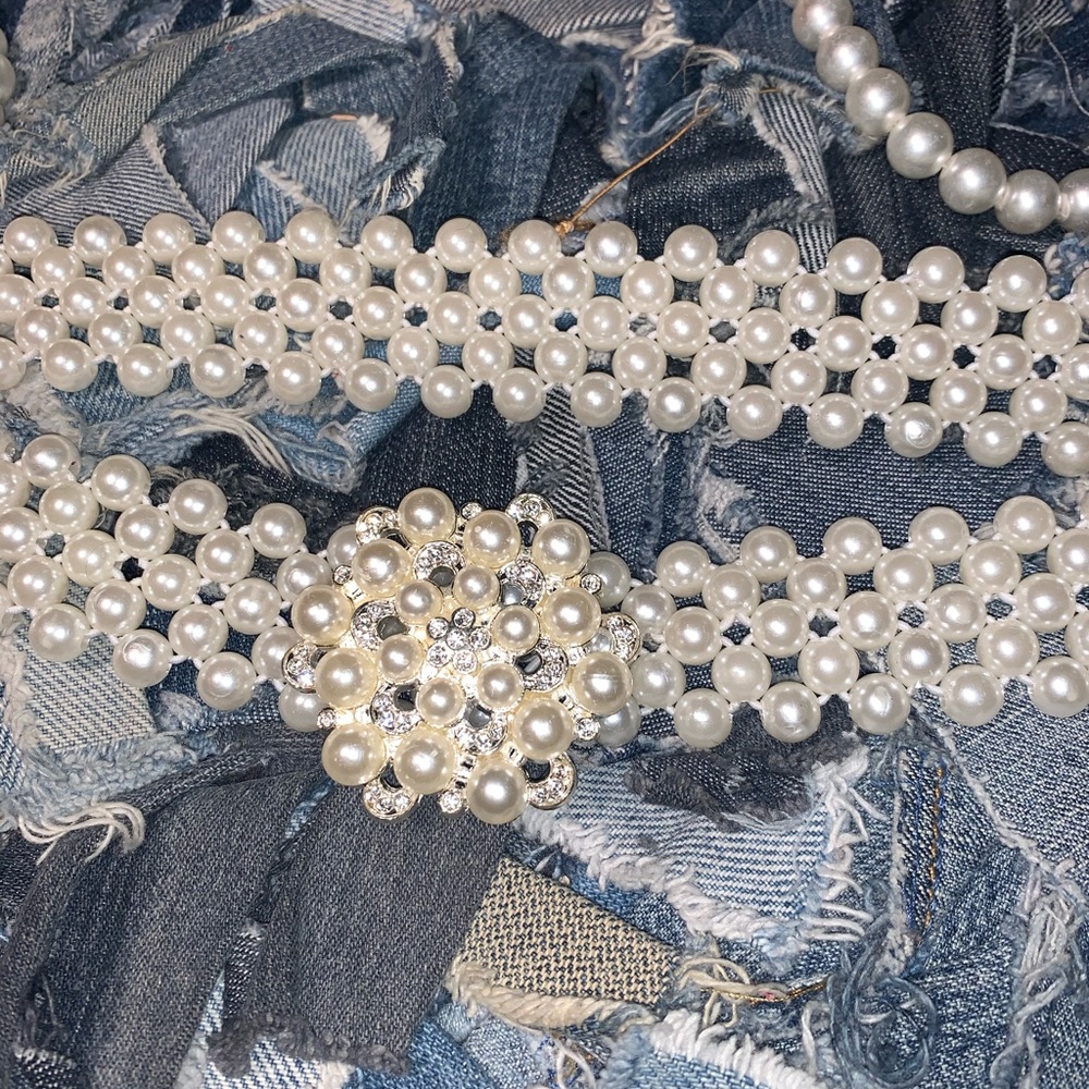 Pearl Set - Picture 2 of 9